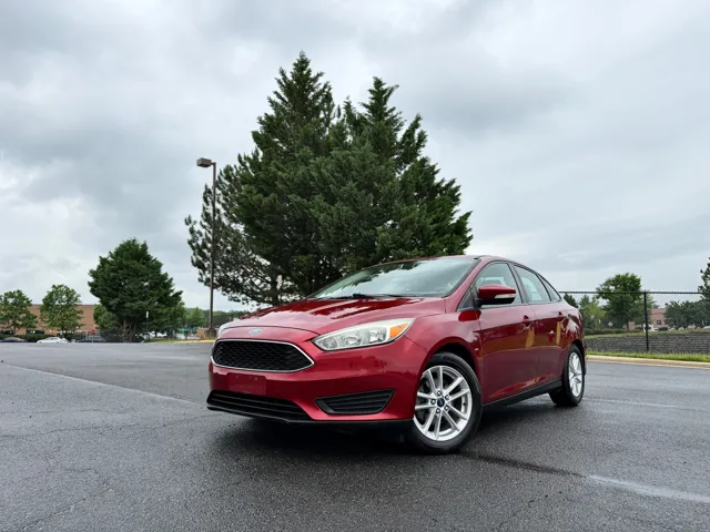2015 Ford Focus Sedan SE's photo