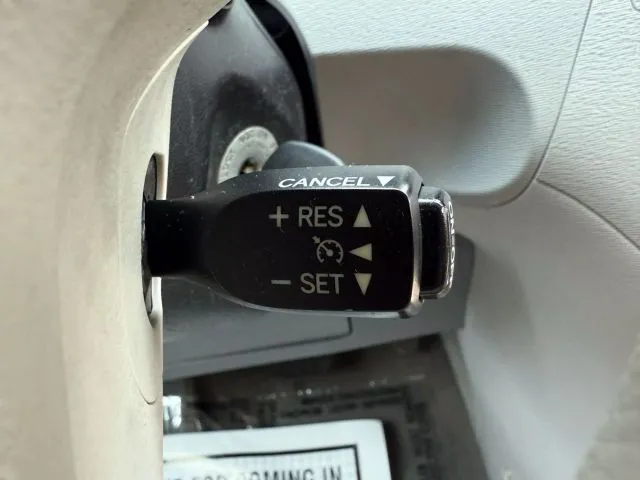 2014 Toyota Sienna L - Photo 16