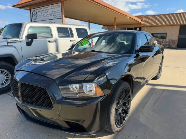 2013 Dodge Charger SE's photo