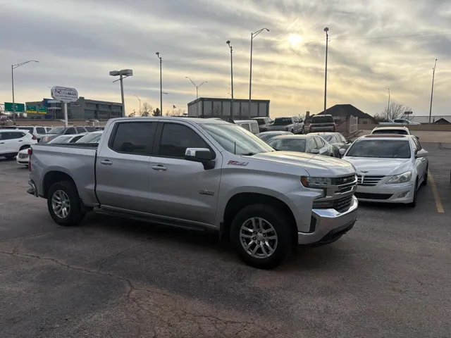 2019 Chevrolet Silverado 1500 LT - Photo 4