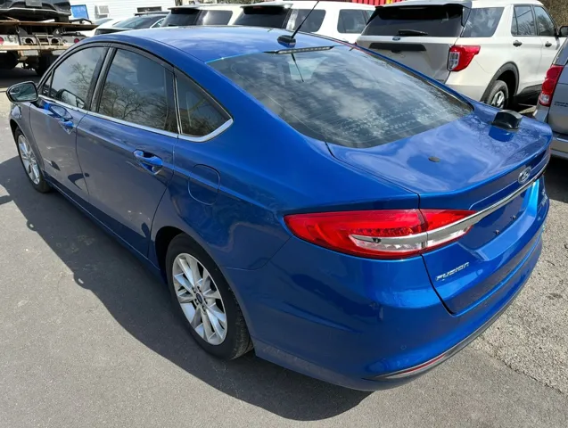 2017 Ford Fusion SE Hybrid photo 3
