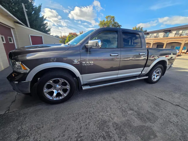 2016 RAM 1500 Pickup Laramie