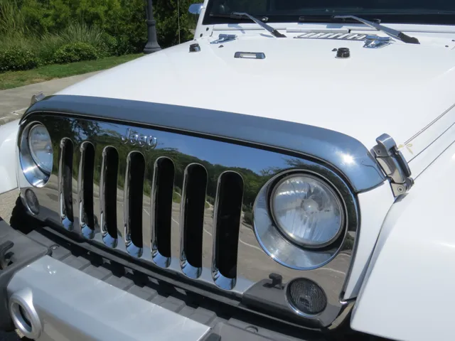 2014 Jeep Wrangler Unlimited Sahara photo 26