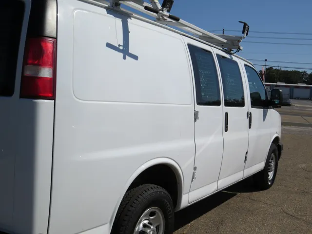 2016 Chevrolet Express 2500 Cargo photo 2