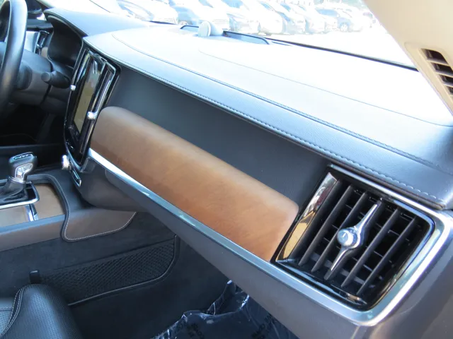 2017 Volvo S90 Inscription photo 24