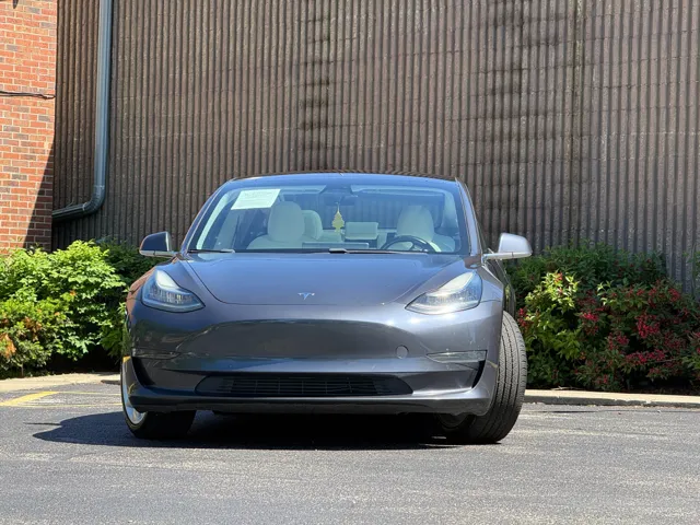 2018 Tesla Model 3 - Photo 16