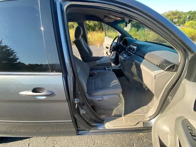 2010 Honda Odyssey EX photo 19