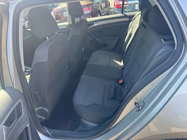 2016 Volkswagen Golf TSI S - Photo 10