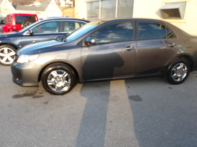 2011 Toyota Corolla LE's photo