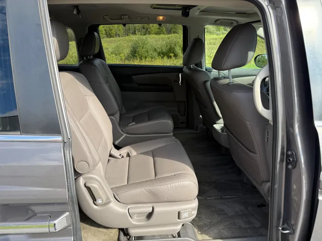 2015 Honda Odyssey EX-L photo 19