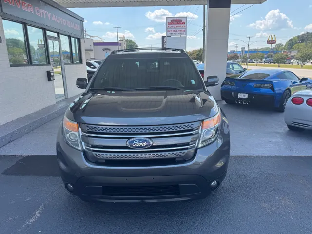 2015 Ford Explorer Limited - Photo 2