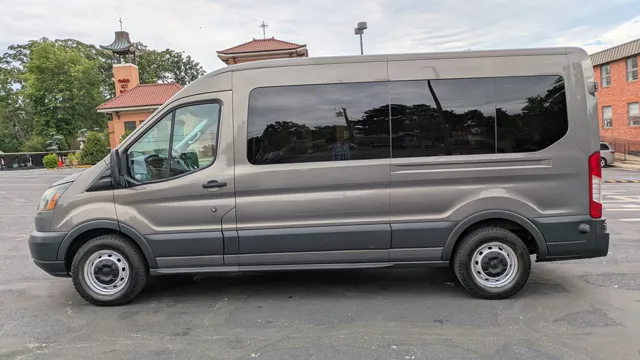 2015 Ford Transit 350 XL Wagon Med Roof Sliding Pass. 148's photo