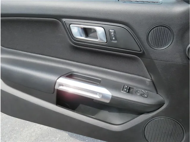 2022 Ford Mustang Mach 1 - Photo 12
