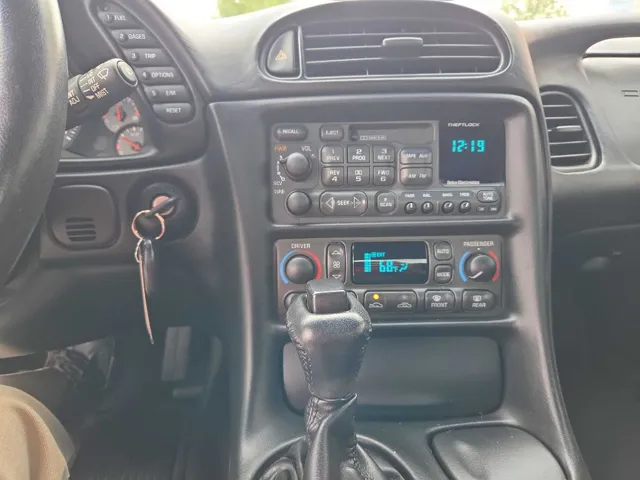 2004 Chevrolet Corvette Base - Photo 7