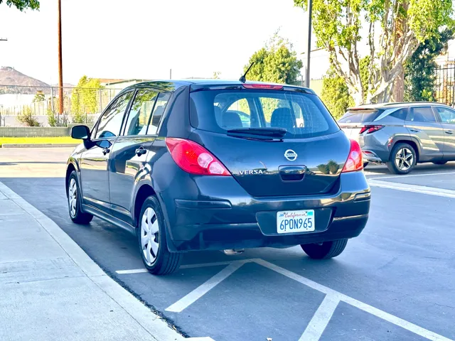 2011 Nissan Versa SL - Photo 14