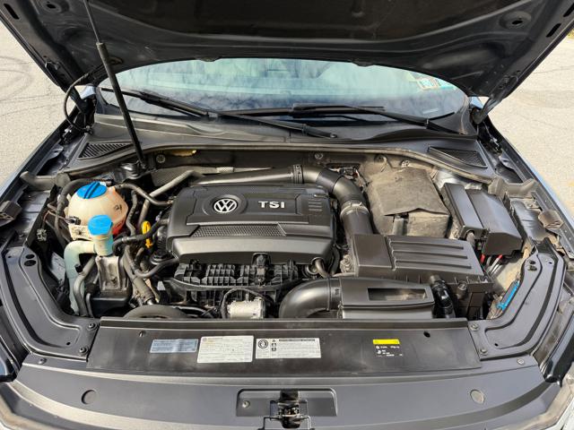 2017 Volkswagen Passat R-Line