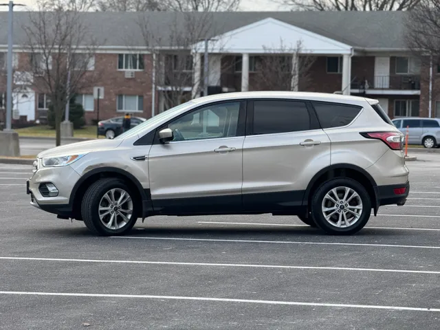 2017 Ford Escape SE - Photo 6