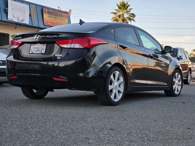 2012 Hyundai Elantra Limited - Photo 11