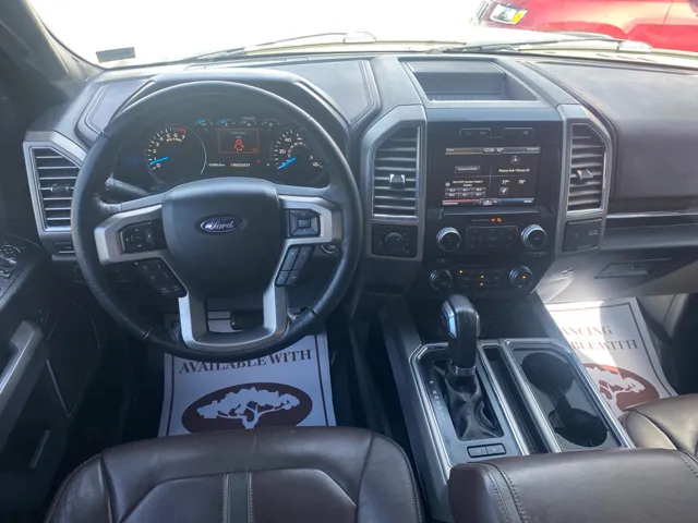 2015 Ford F-150 Platinum photo 4