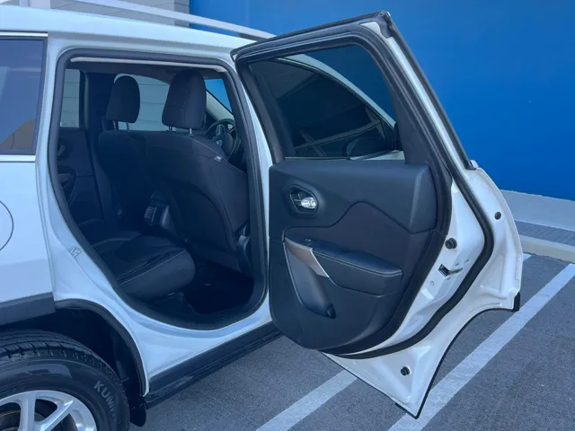 2017 Jeep Cherokee Latitude - Photo 12