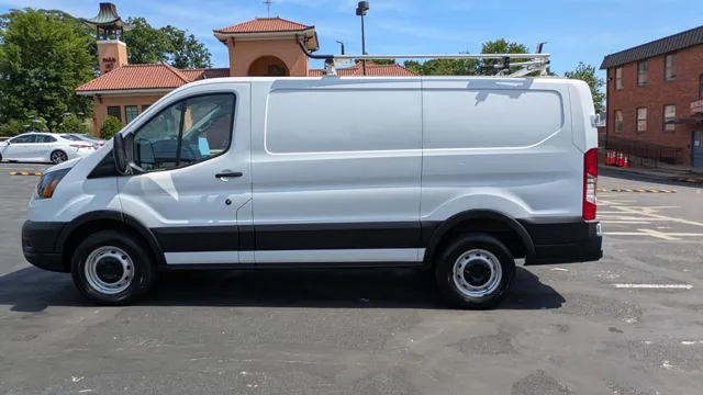 2023 Ford   RWD photo