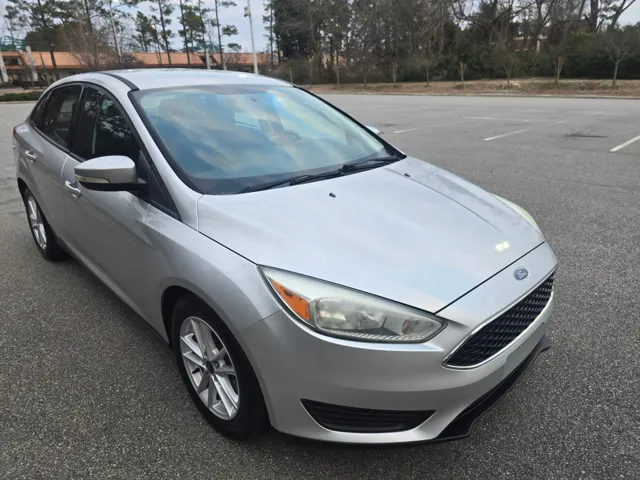 2017 Ford Focus SE - Photo 13