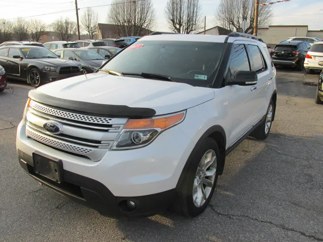2015 Ford Explorer XLT 4x4's photo