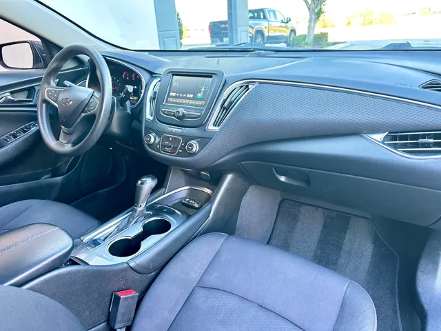 2018 Chevrolet Malibu 1LT - Photo 42