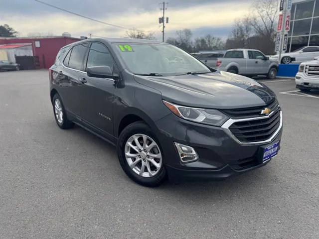 2019 Chevrolet Equinox LT's photo