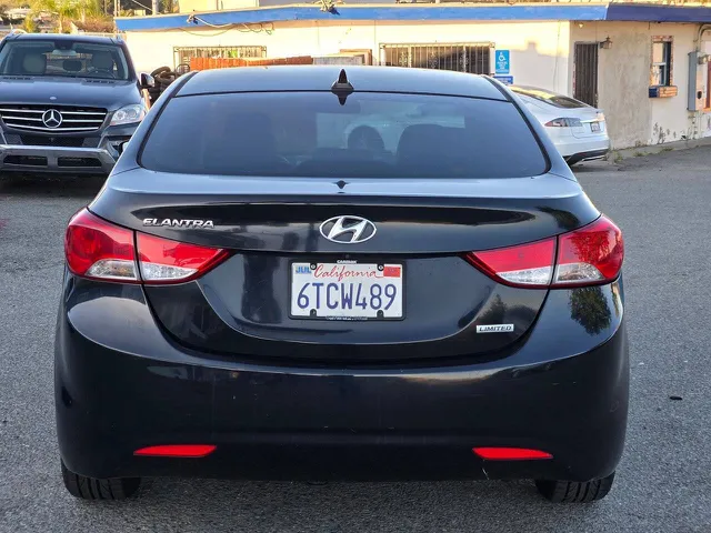 2012 Hyundai Elantra Limited - Photo 13