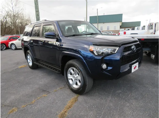 2019 Toyota 4Runner SR5's photo