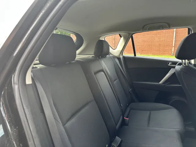 2011 Mazda Mazda3 s photo 11
