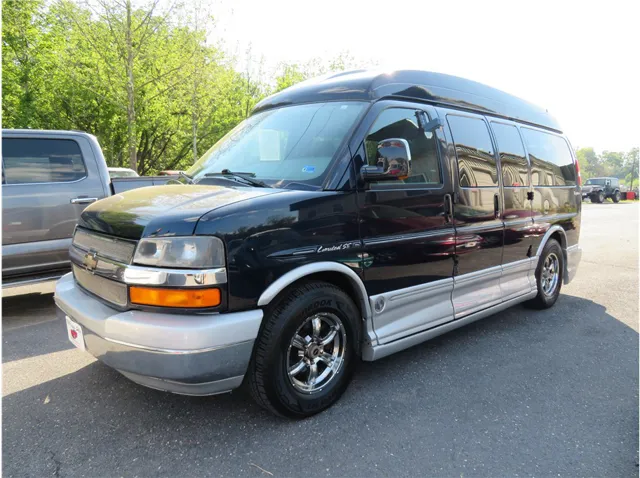 2012 Chevrolet Express's photo