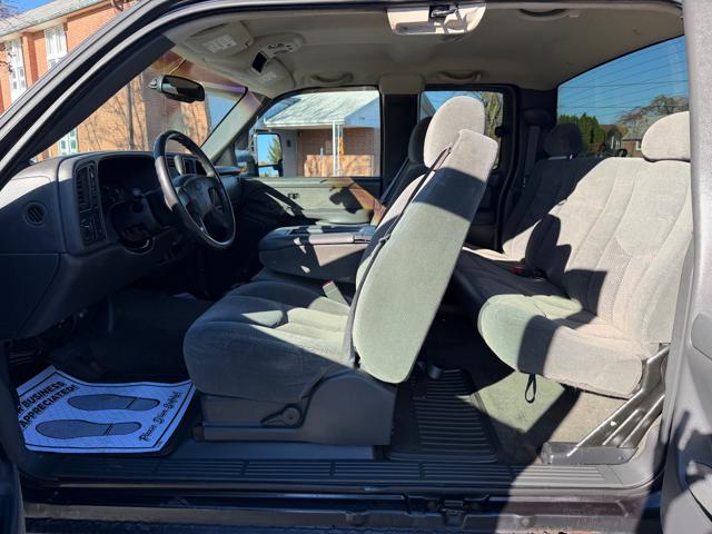 2003 Chevrolet Silverado 1500 Ext. Cab Short Bed 4WD