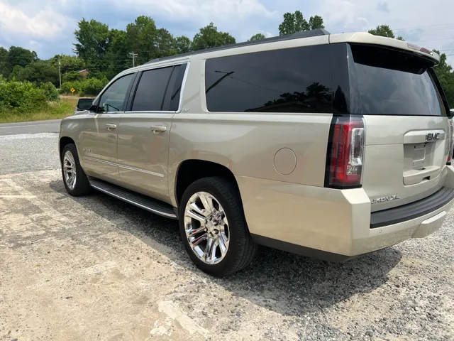 2016 GMC Yukon XL SLT - Photo 6