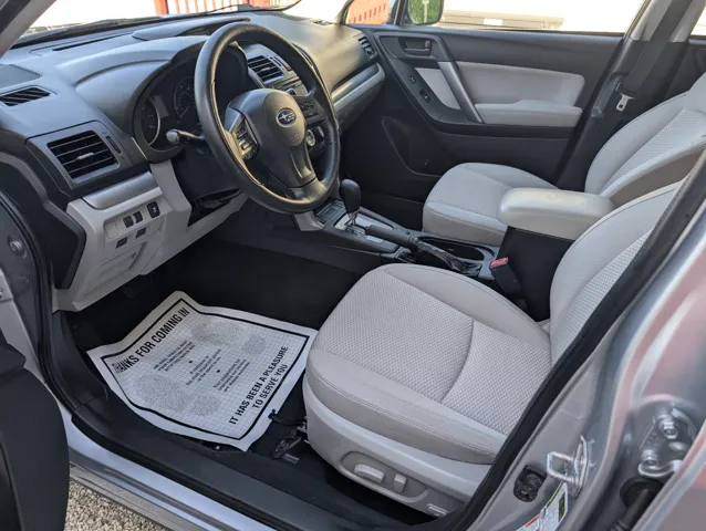 2014 Subaru Forester 2.5i photo 5