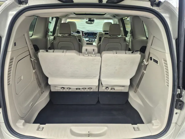 2017 Chrysler Pacifica Limited - Photo 17