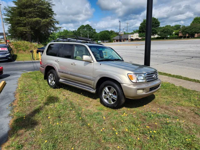 2004 Toyota Land Cruiser Base
