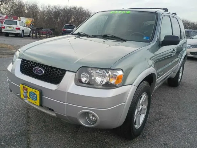2005 Ford Escape Hybrid's photo