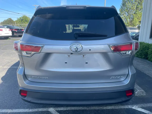 2015 Toyota Highlander XLE - Photo 7