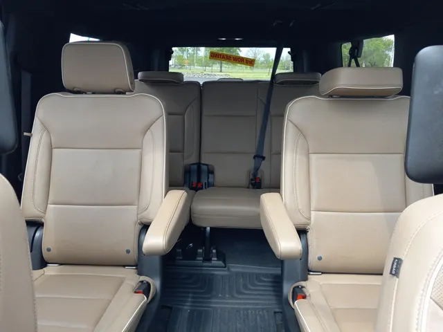 2021 Chevrolet Suburban Premier - Photo 18