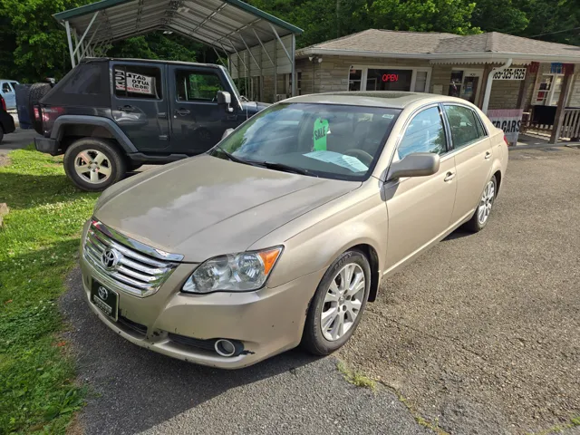2008 Toyota Avalon XL's photo