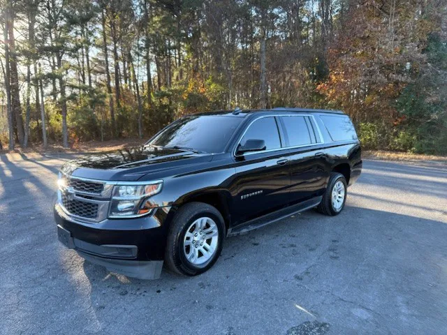 2018 Chevrolet Suburban LS's photo