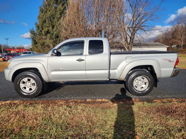 2007 Toyota Tacoma Base's photo