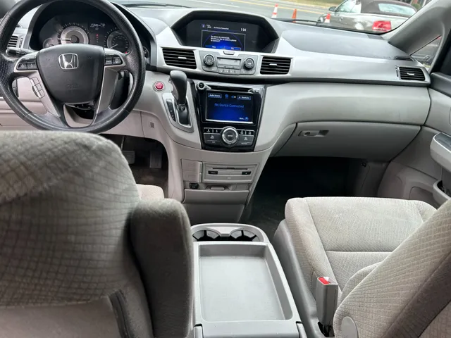 2016 Honda Odyssey SE - Photo 9
