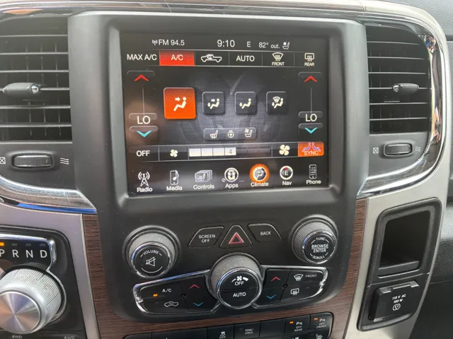 2017 Ram 1500 Laramie photo 12