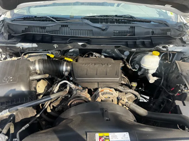 2013 Ram 1500 SLT photo 11