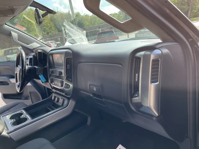 2016 Chevrolet Silverado LT photo 26