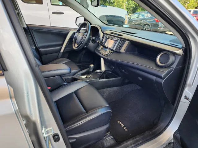 2013 Toyota RAV4 Limited photo 16