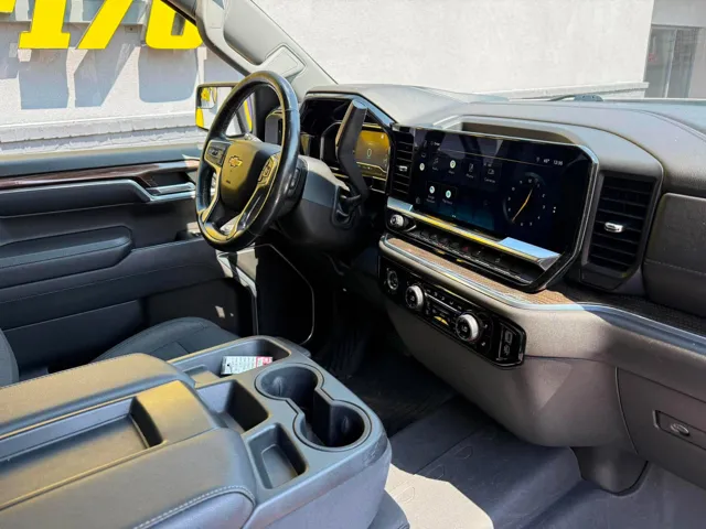 2022 Chevrolet Silverado 1500 LT - Photo 17
